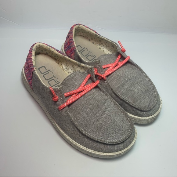 HEY DUDE Gray and Pink pattern shoes Size 2 - Picture 2 of 11
